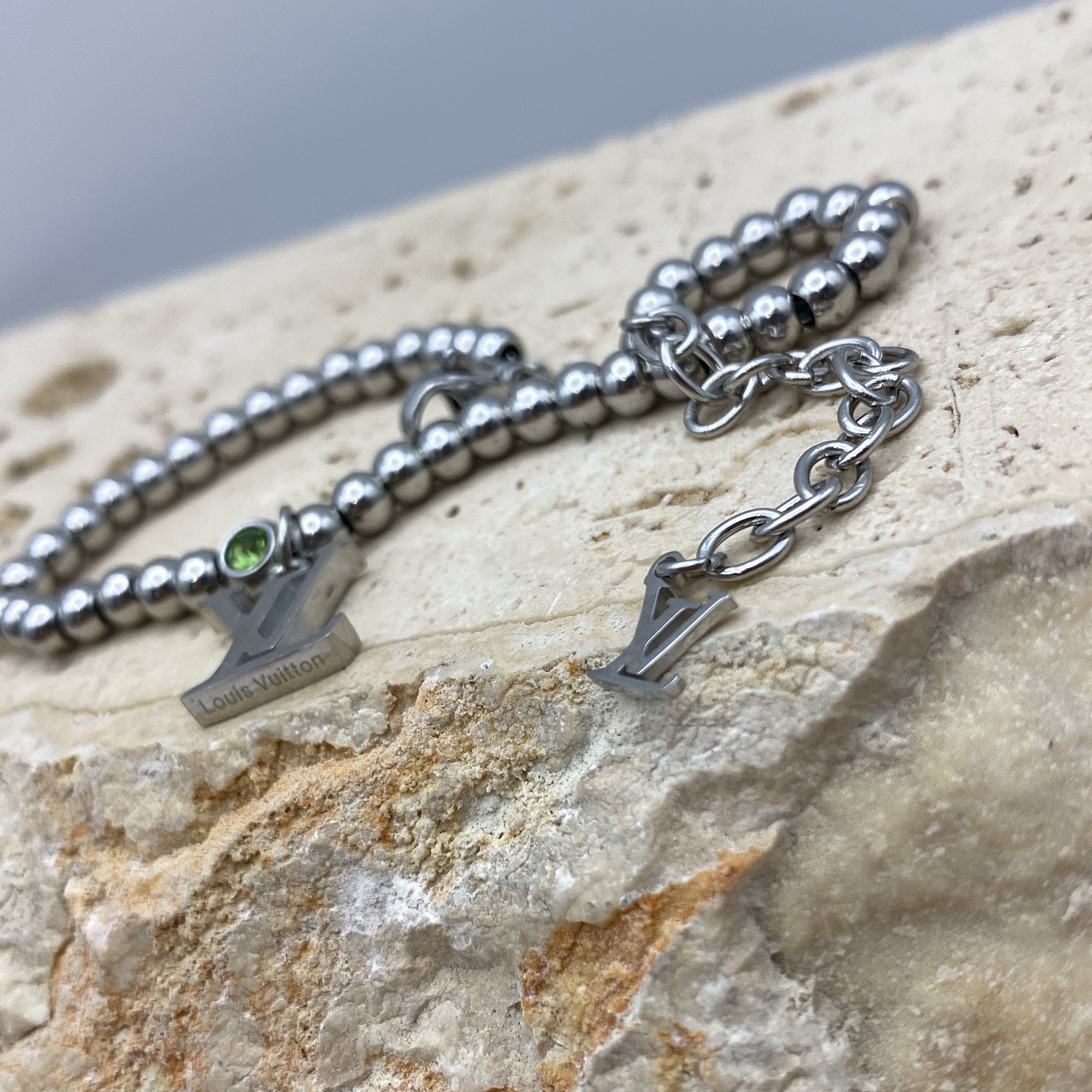 LOUI with Pendant with Green Zirconia Bracelet