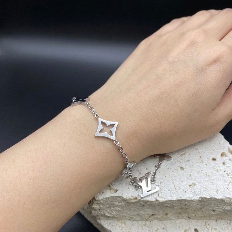 Loui Flower Bracelet