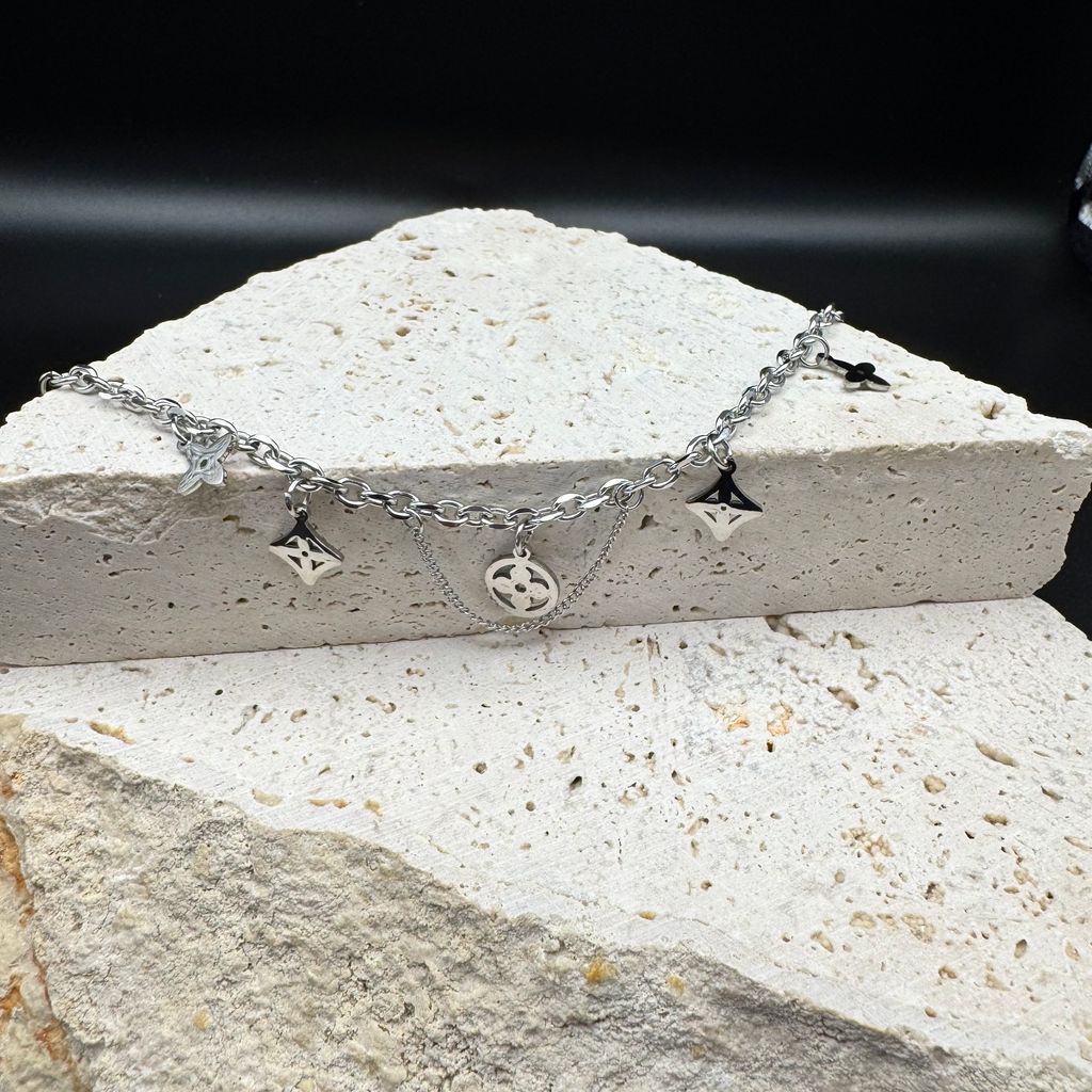 LV Four-Lobed Necklace