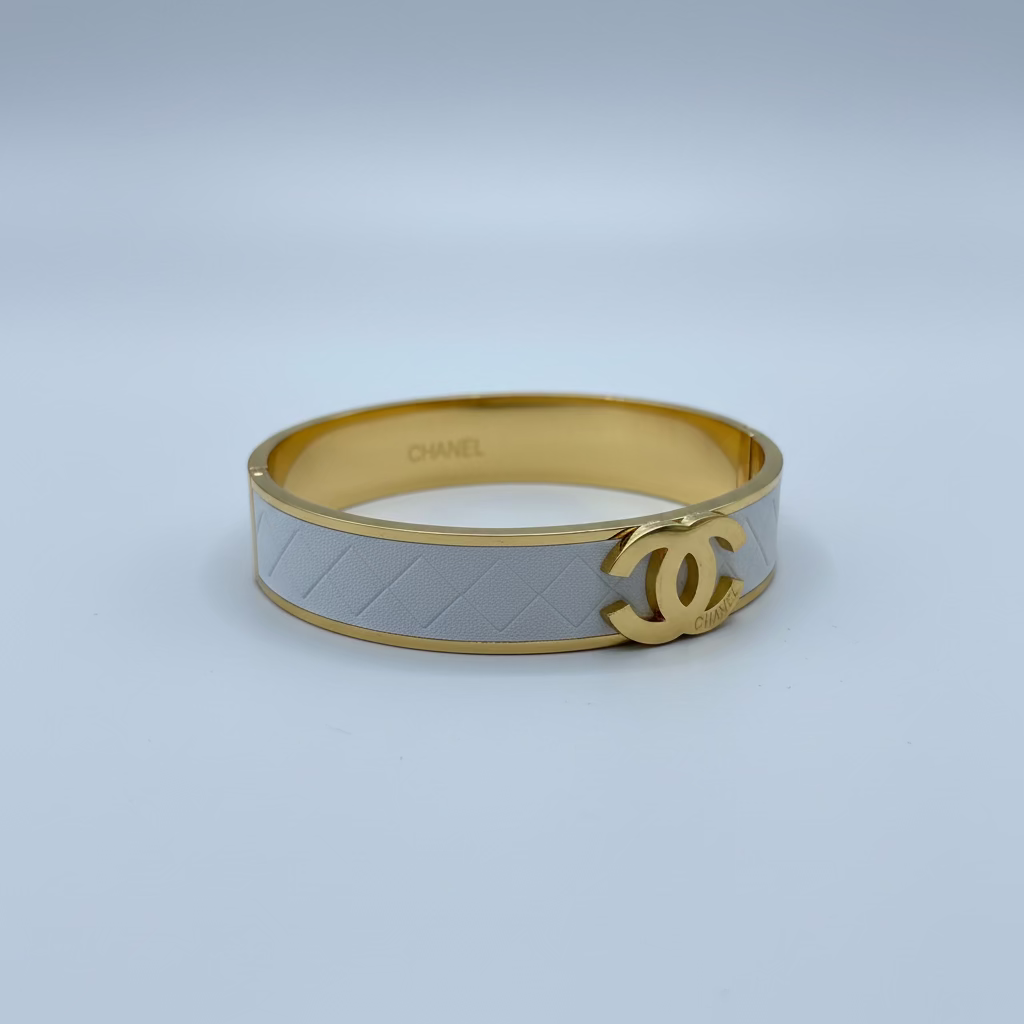 Classic CC on a Textured Surface Bangle