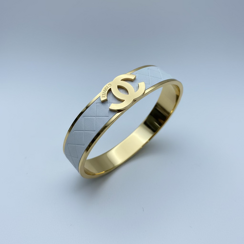 Classic CC on a Textured Surface Bangle