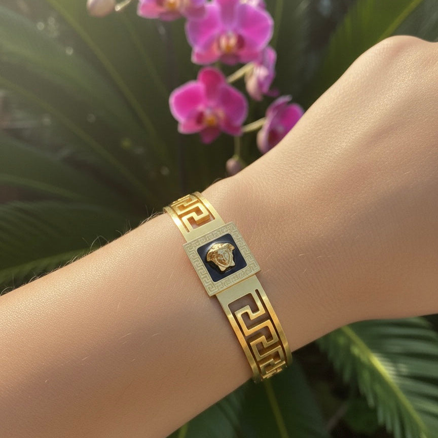 MARY Gold with Black bangle