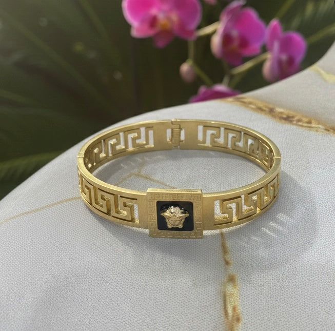 MARY Gold with Black bangle