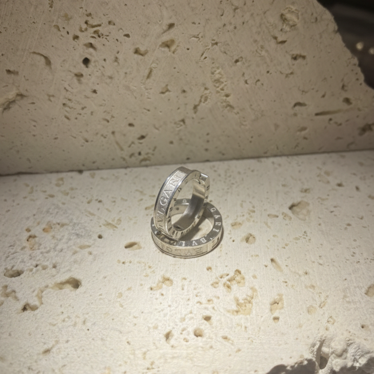 BELLA Silver Matte Hoops