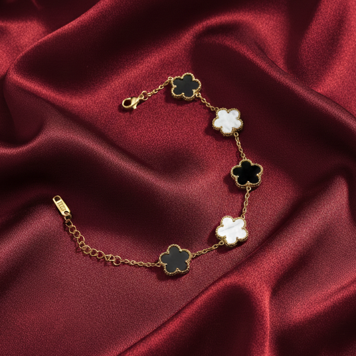 FIVE-Four Leaf Clover Black & White