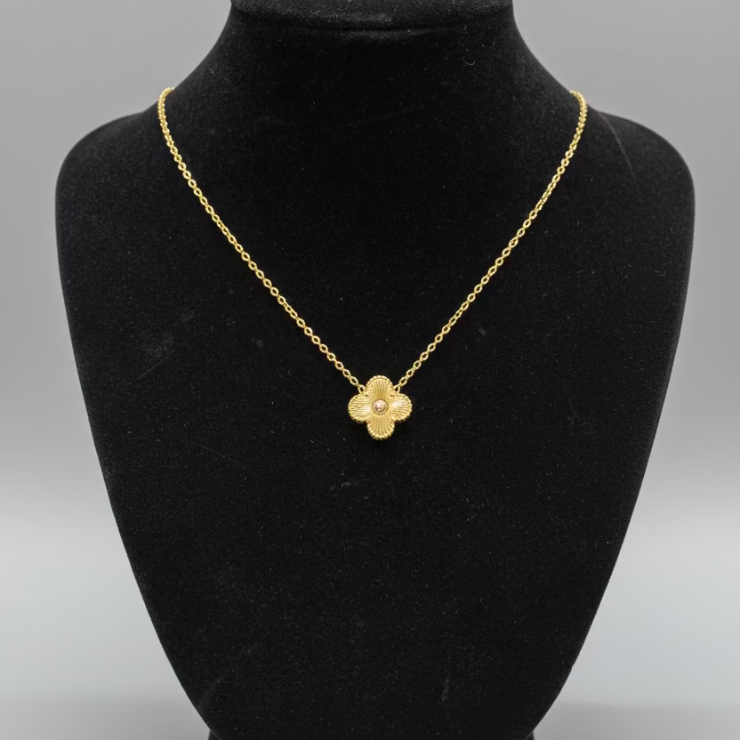 Four-leaf Clover Gold on Gold