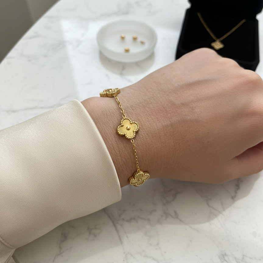 Four-leaf Clover Gold on Gold Bracelet