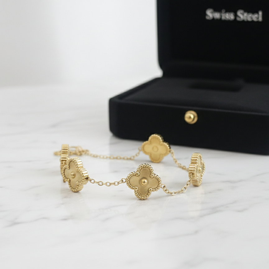 Four-leaf Clover Gold on Gold Bracelet