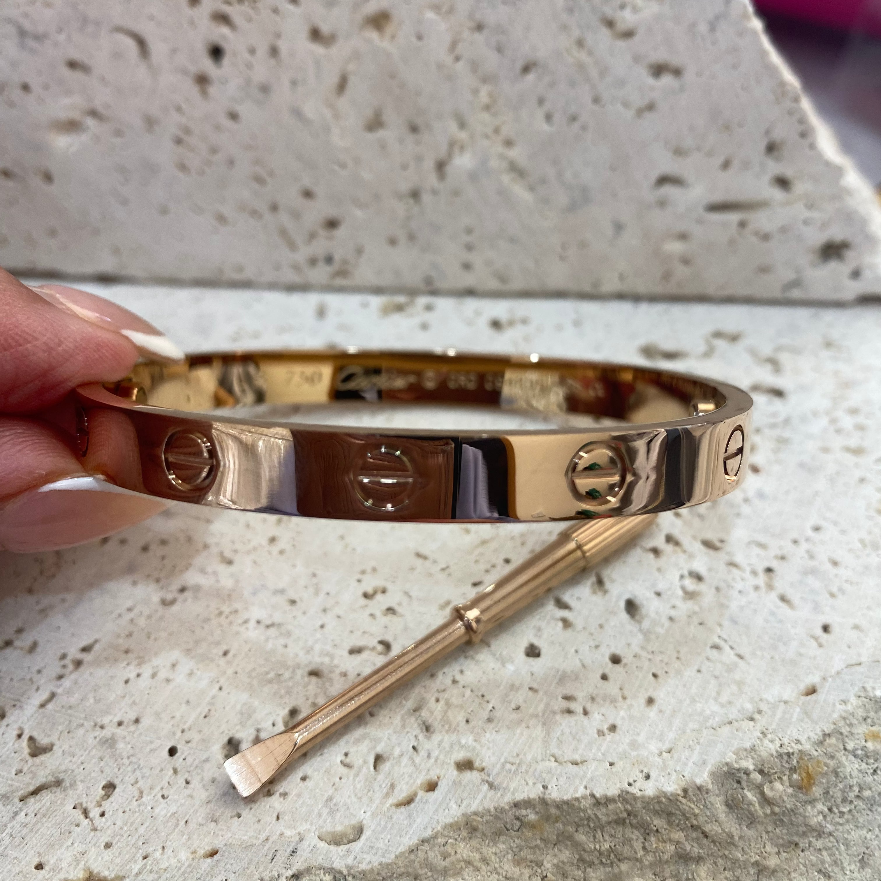AUTUMN ROSE-GOLD SCREW ON BANGLE