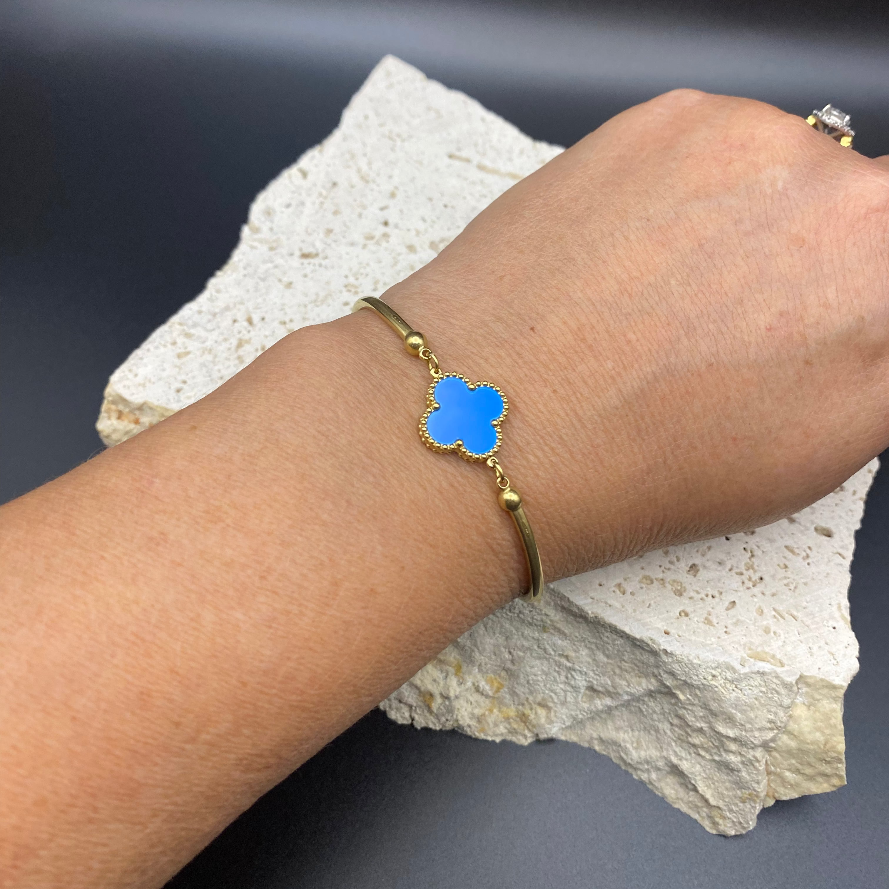 Four-leaf Clover Gold Bangles