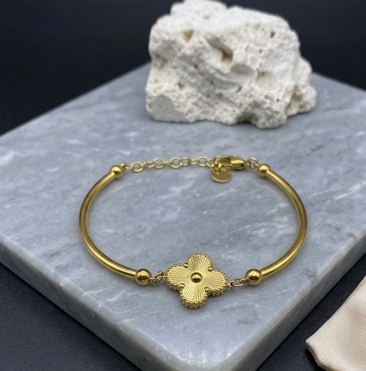 Four-leaf Clover Gold Bangles