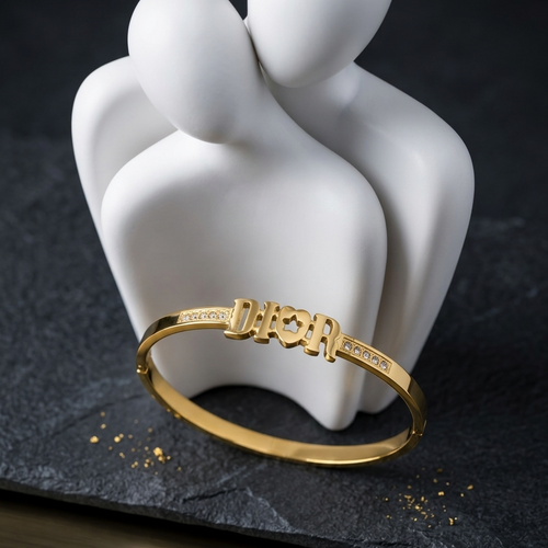 DD Gold Bangle