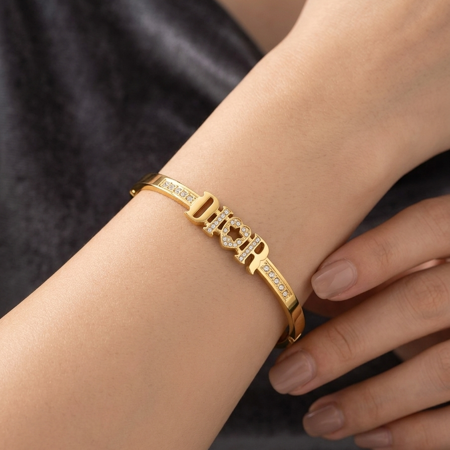 DD Gold Bangle