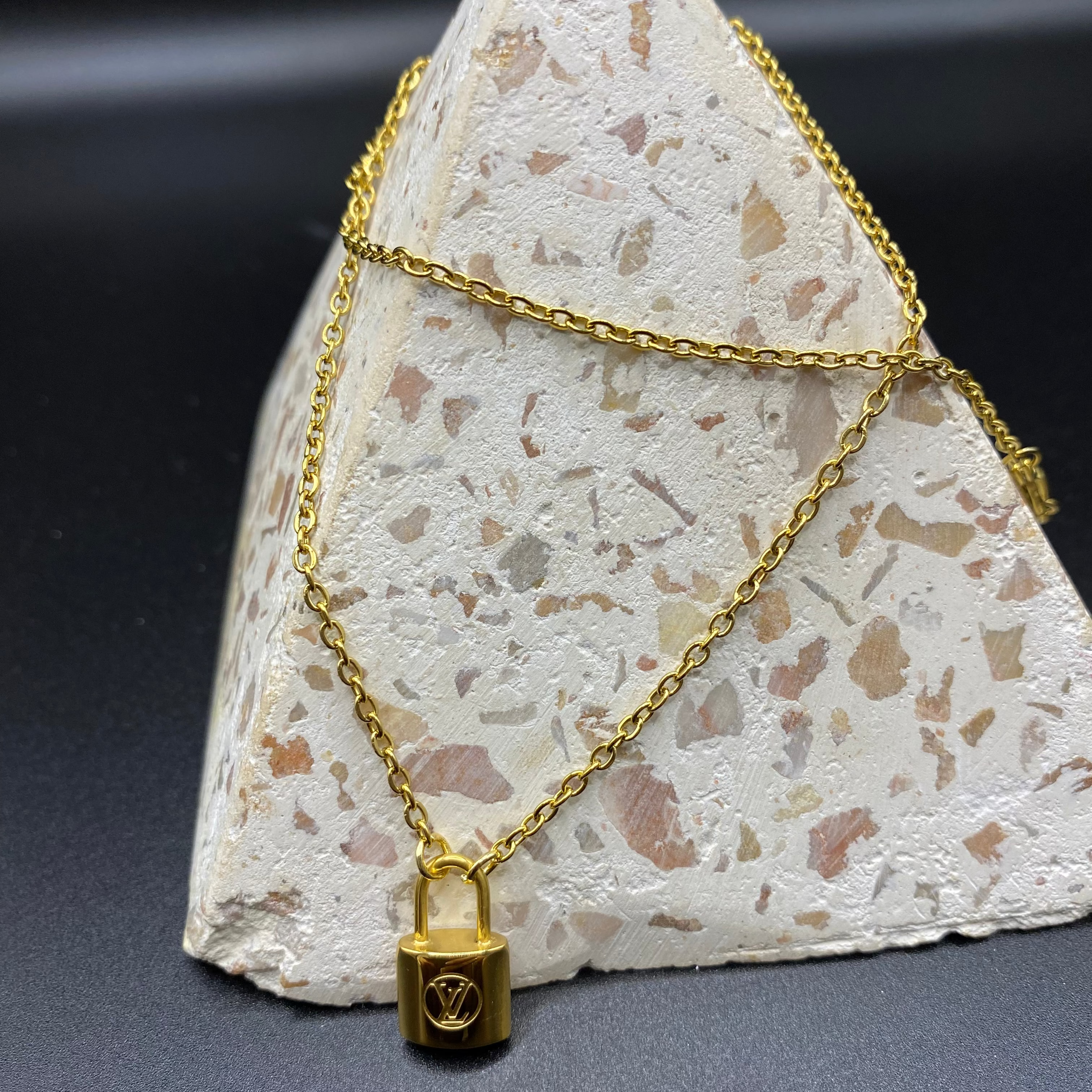 Loui Padlock Chain
